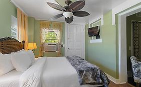 Casablanca Inn On The Bay